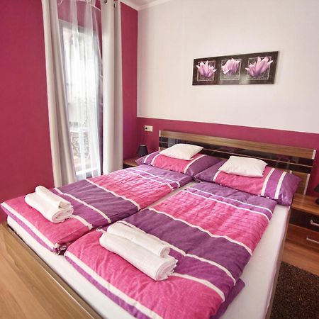 Cecilia Apartman Appartamento Sárvár Esterno foto